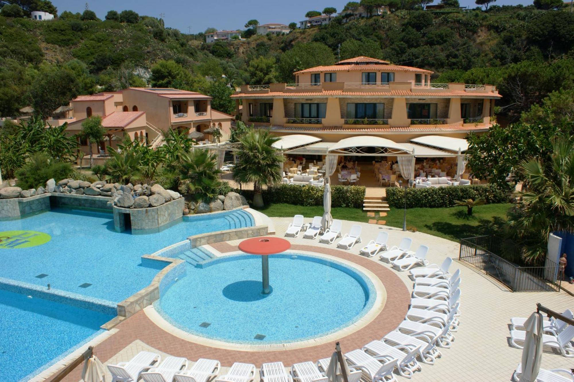 Solemare Club Village Capo Vaticano Exterior foto