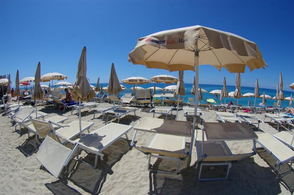 Solemare Club Village Capo Vaticano Exterior foto