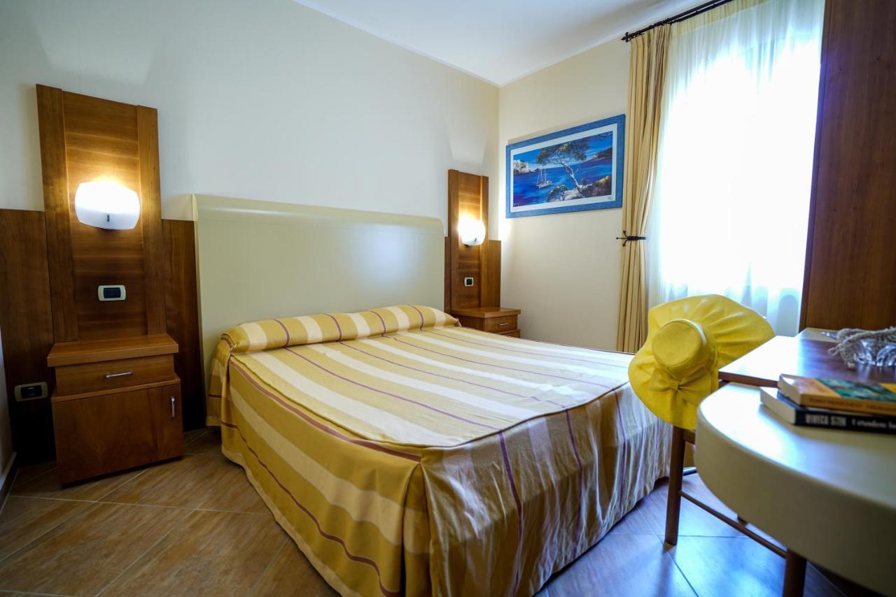 Solemare Club Village Capo Vaticano Exterior foto